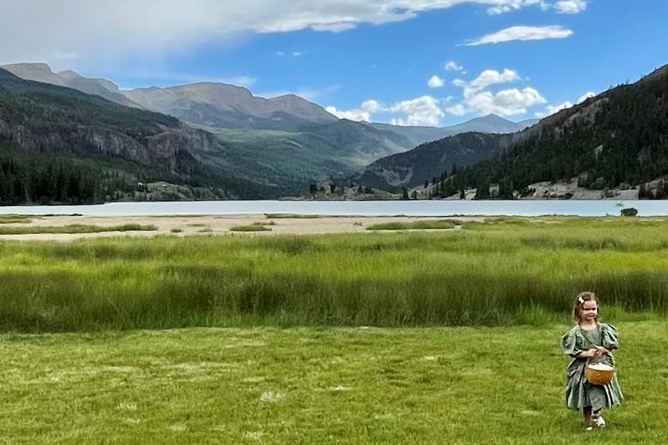 Mountain lake & beach backdrop