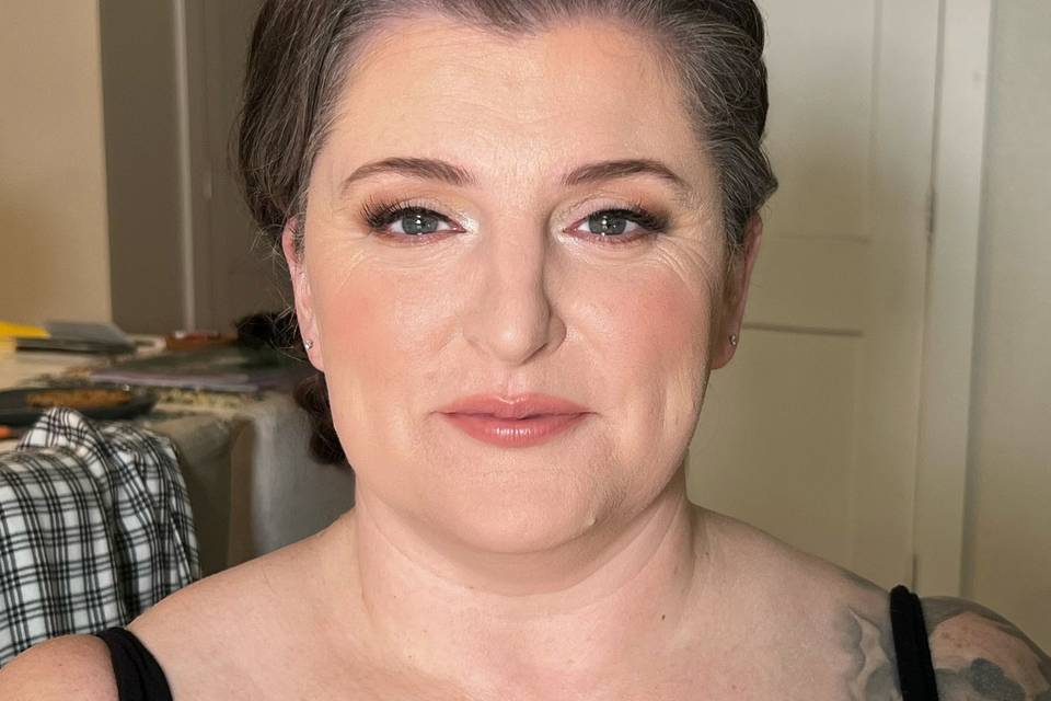 Simple bridal glam