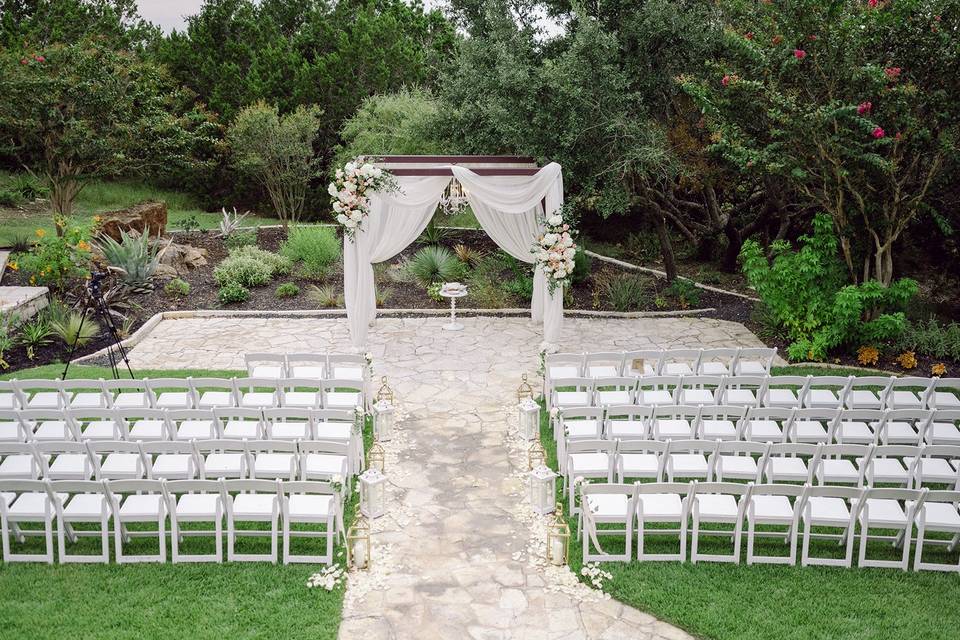 August garden ceremony