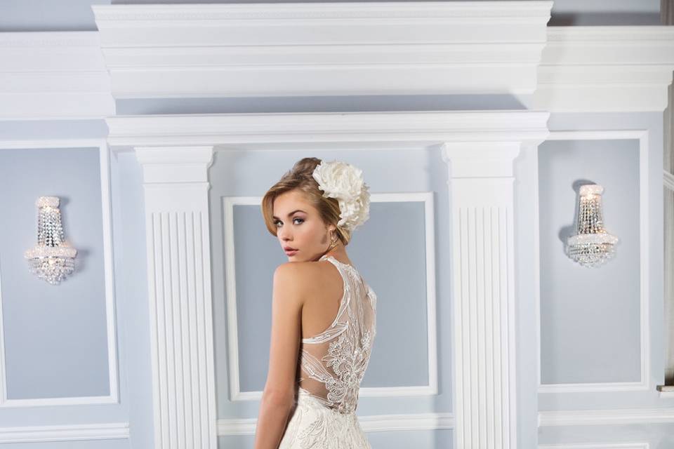 6365
Alencon lace fit and flare dress accentuated with a strapless neckline