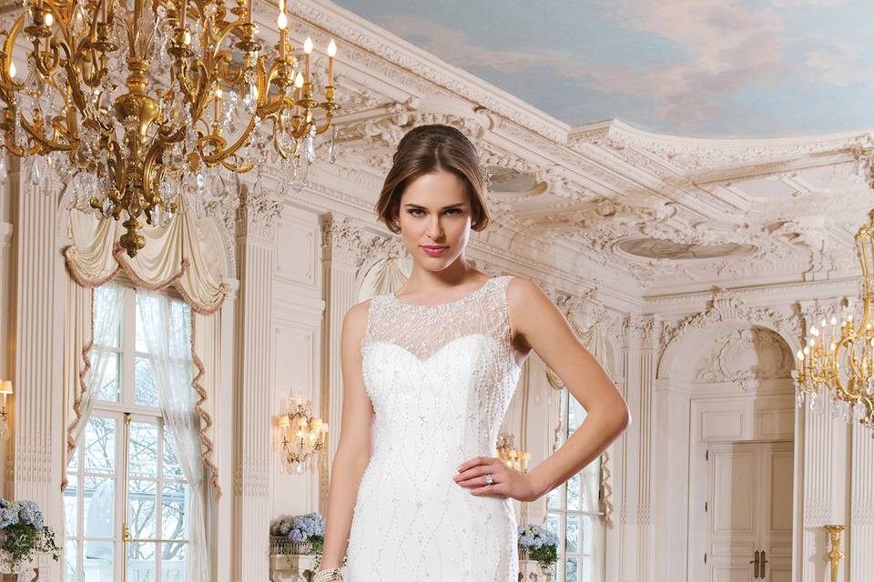 6349
Alencon and venice lace fit and flare dress accented by a sweetheart neckline