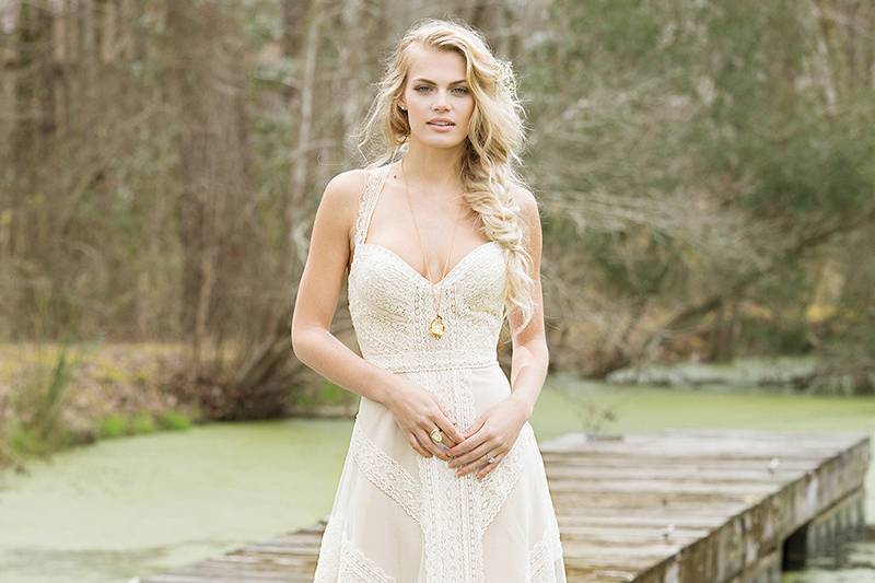 6466	<br>	Inspired by floral details, this allover lace slim A-line gown has a sweetheart neckline, natural waist, finished hem lace, buttons to end of train, and is Jersey lined for comfort and ease.