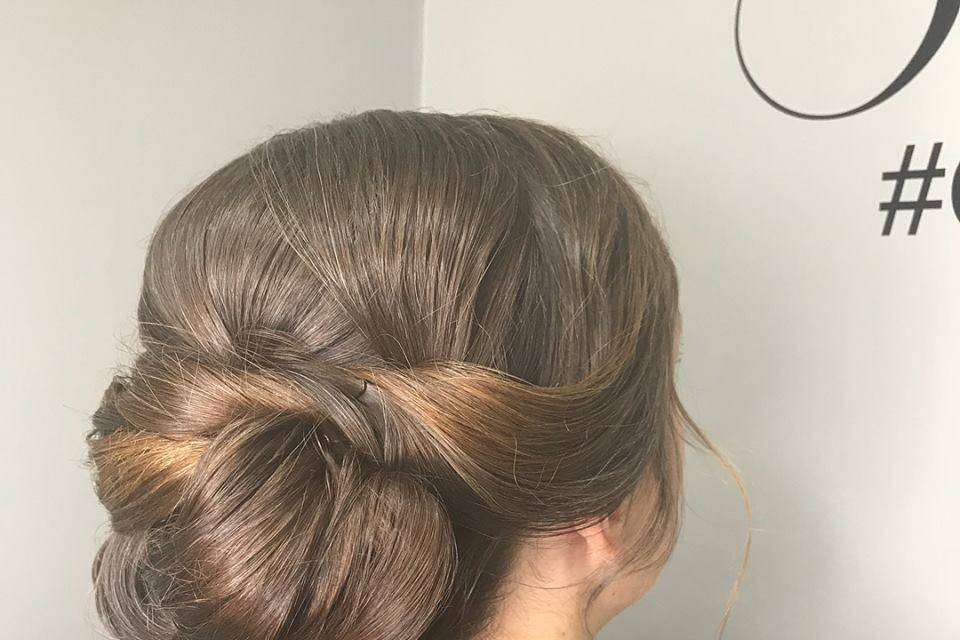 Hair updo