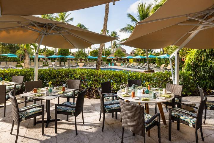 Essensia Pool Terrace