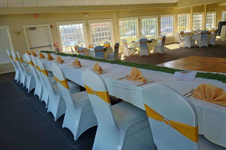 Head Table - Unadorned