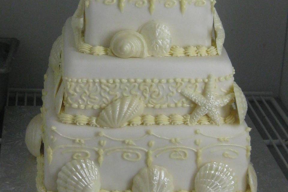 sea shell wedding cake