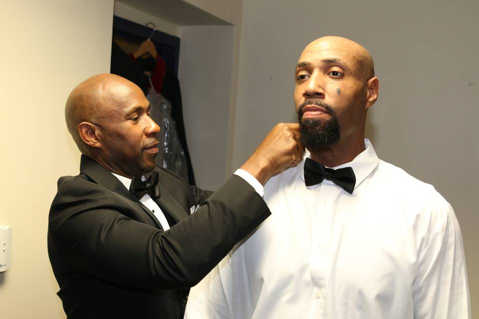 Brotherly love before the wedd
