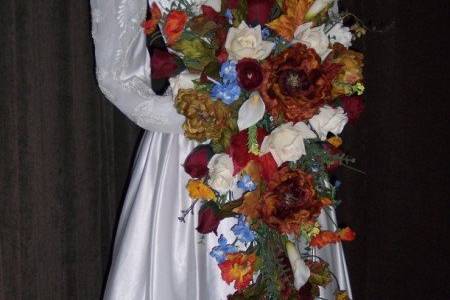 Renaissance Fall Bridal Bouquet ... 14x36 inches.