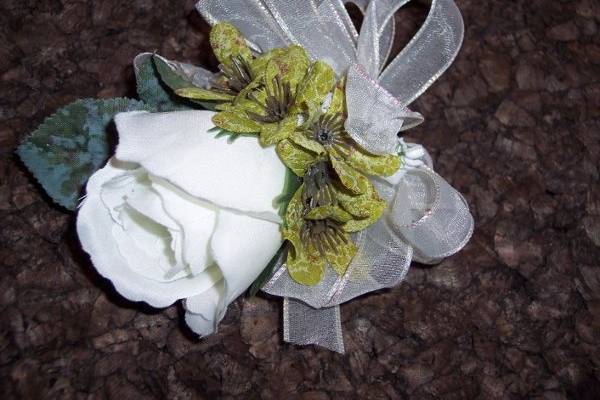 White Single Rose Corsage.