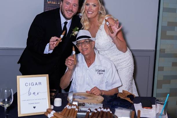 Cigar roller