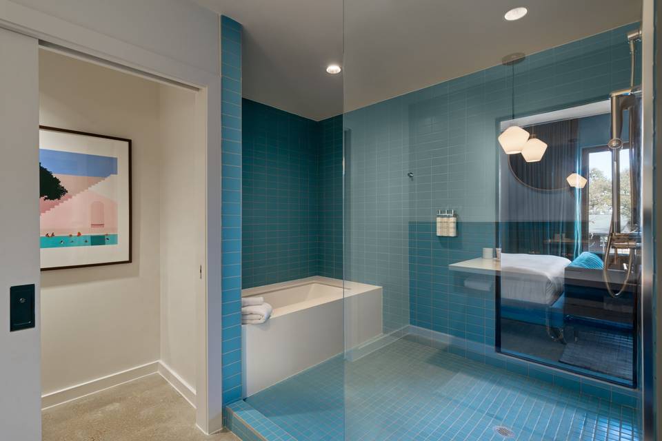 Suite Bath