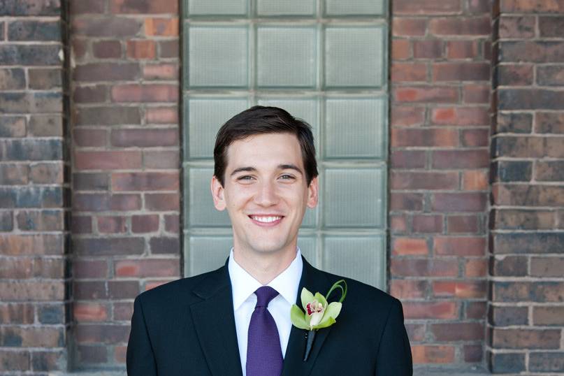 Jessica and Troy's Downtown Chicago Wedding | Groom Portraits