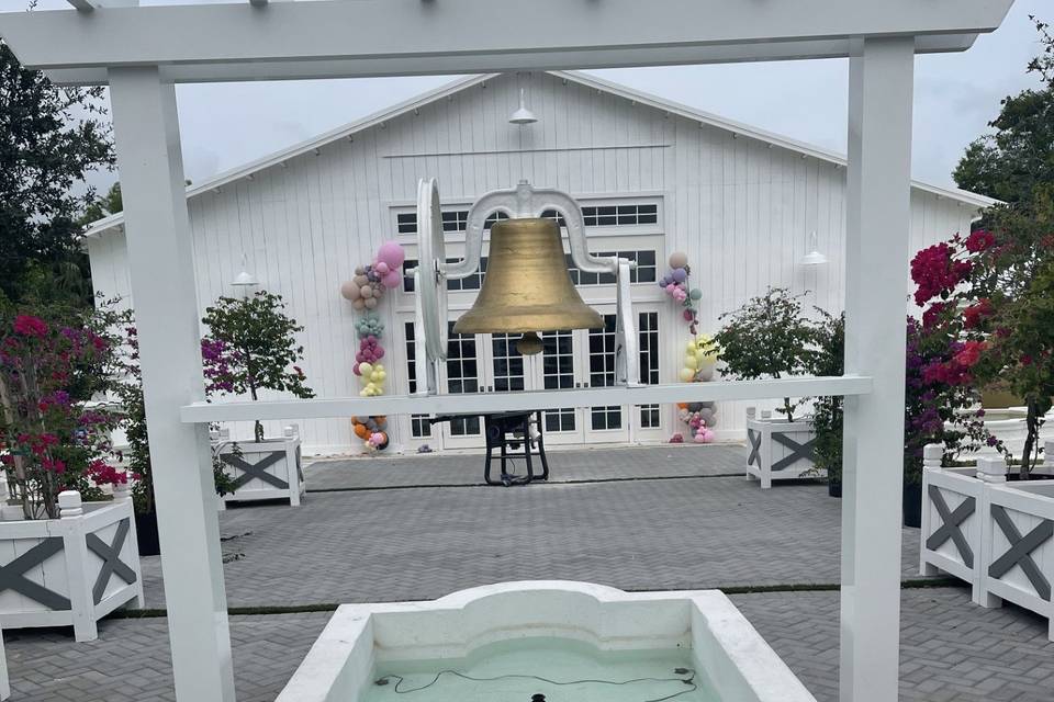 FOUNTAIN WITH BELL
