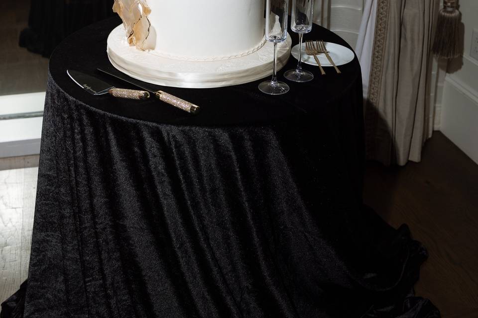 Black White and Gold Cake