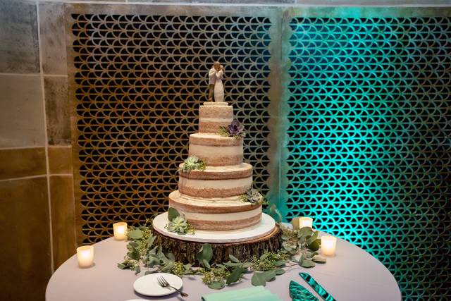 Multiple layered wedding cake