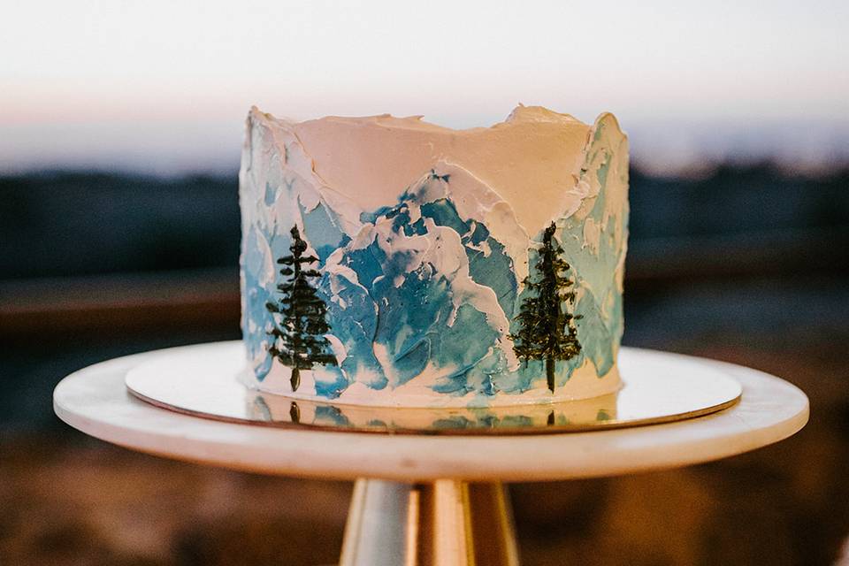 Mountain Wedding Cake | Gloverly Cupcakes