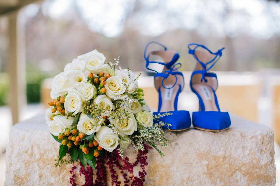 Bouquet and heels