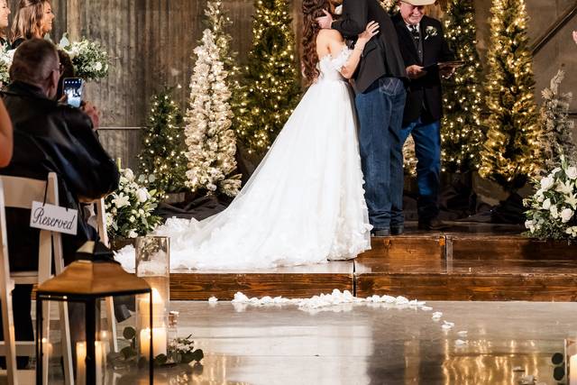 Kitalou Gin Winter Wedding