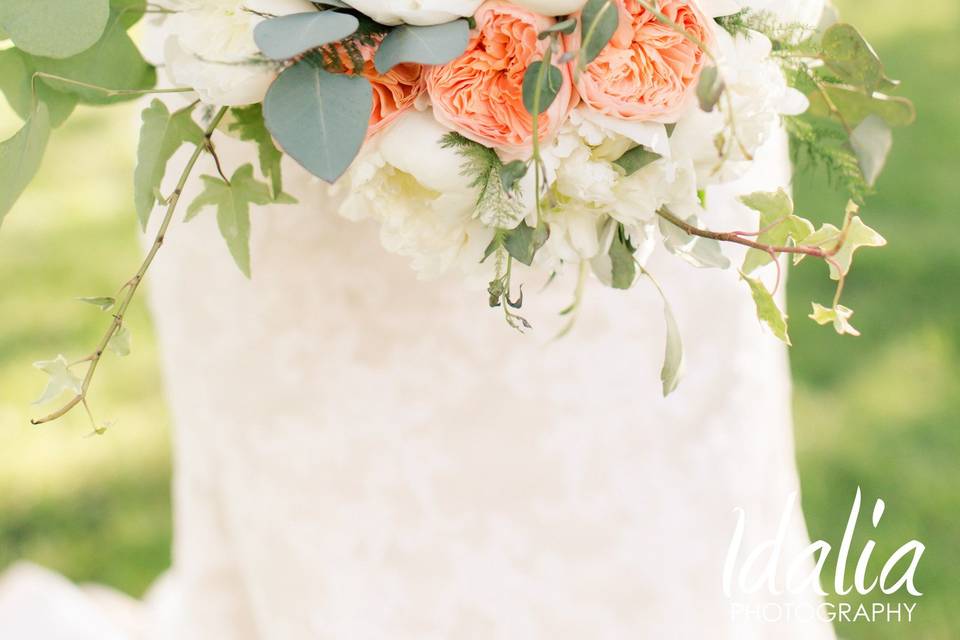 Peach and white bouquet