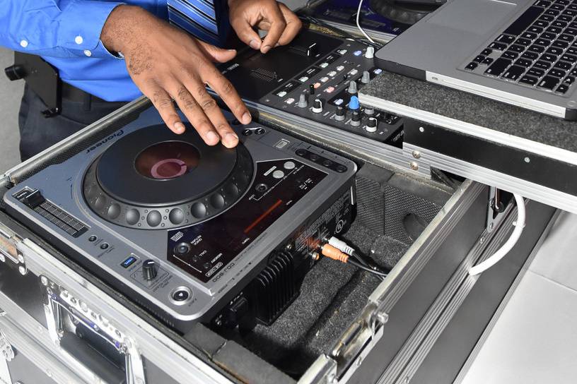 DJ Reminisce