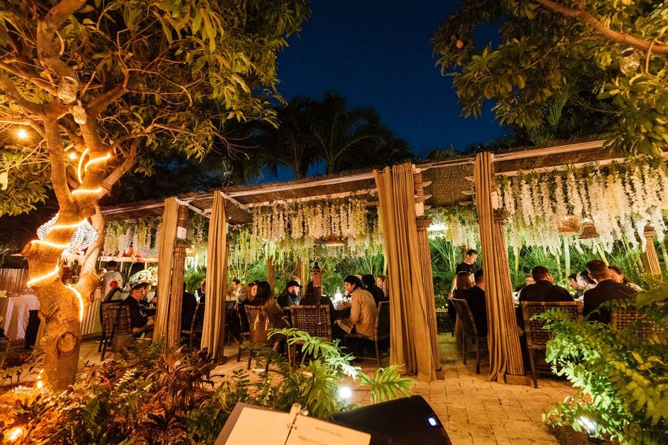 Seated Dinner @ Secret Garden