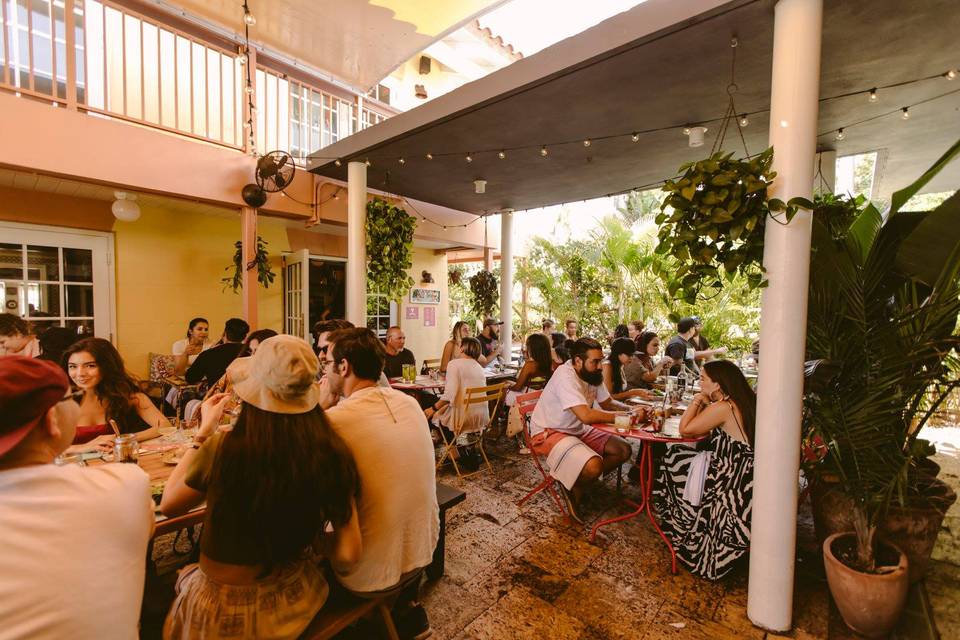 27 Restaurant Covered Patio