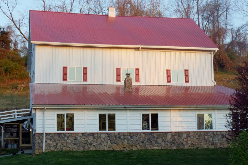 The Barn can comfortably seat 75 for a wedding reception. Included is a bathroom and caterers prep area