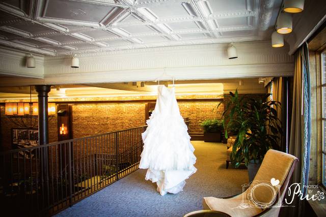 Wedding gown