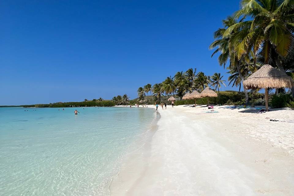 Azure Horizons Travel