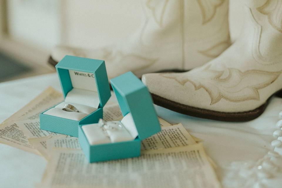Trend & Tradition Weddings