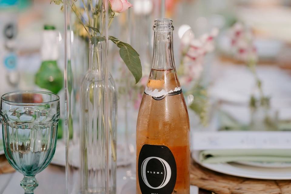 Rosé wedding details