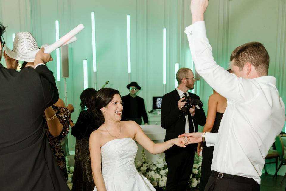 Trend & Tradition Weddings