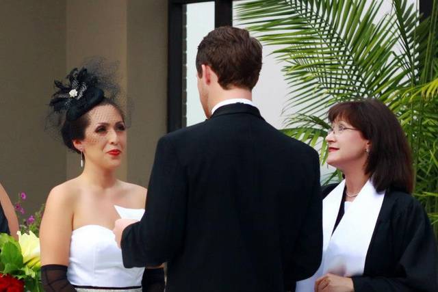 Deana Vitale - The Wedding Officiant