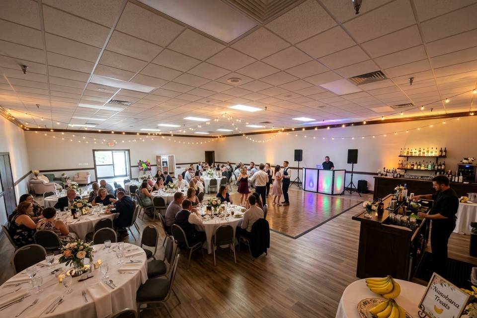 Julia Belle Set up reception & dance floor.png