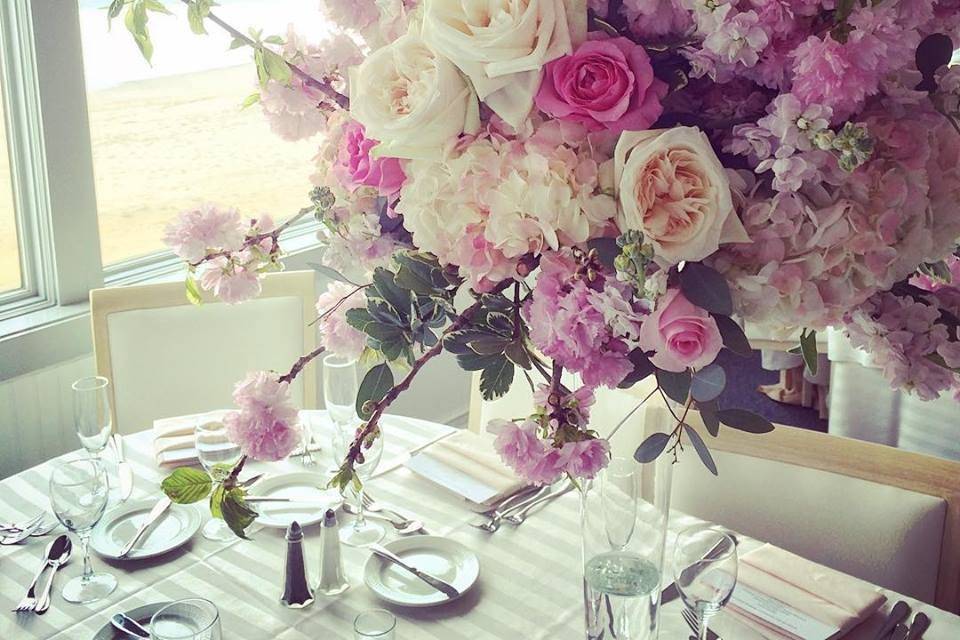 Pink table decoration