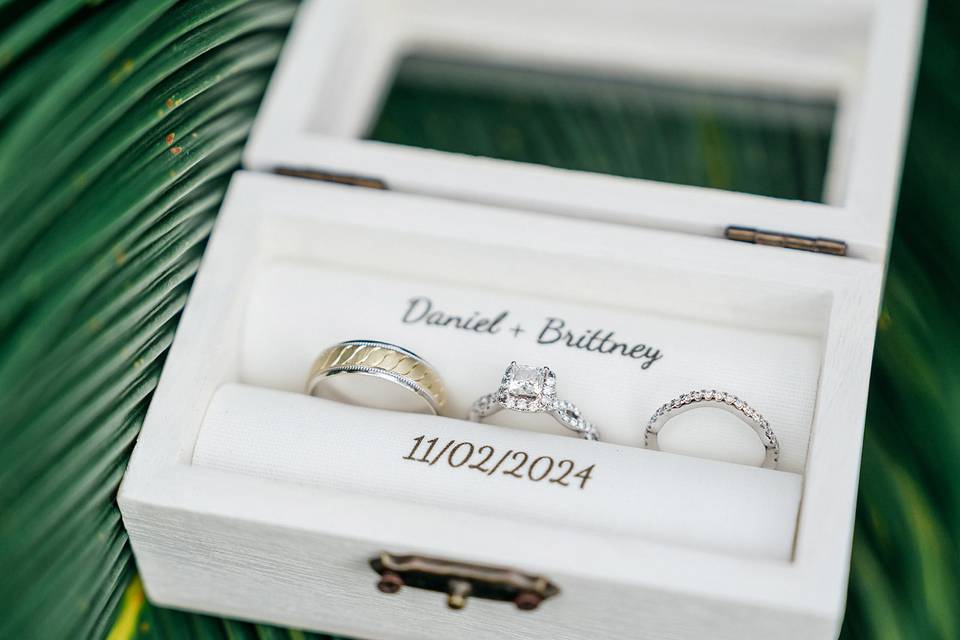 By: Marry Me Studio