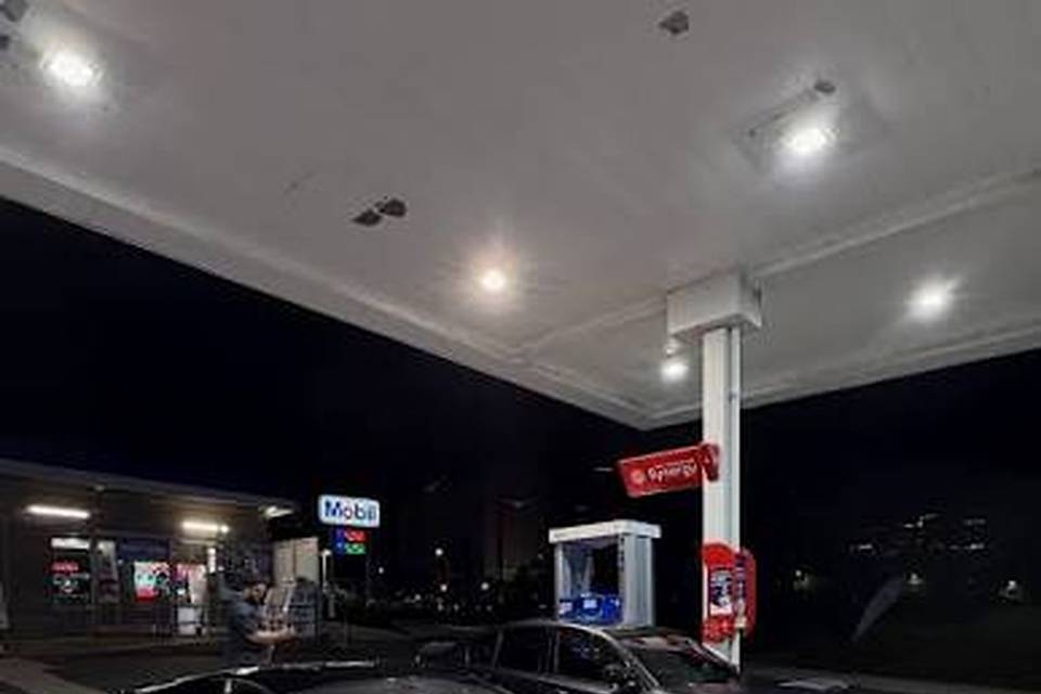 Ferrgatti_Exotics_Lamborghini_BMW_Storefront_2000px.jpg