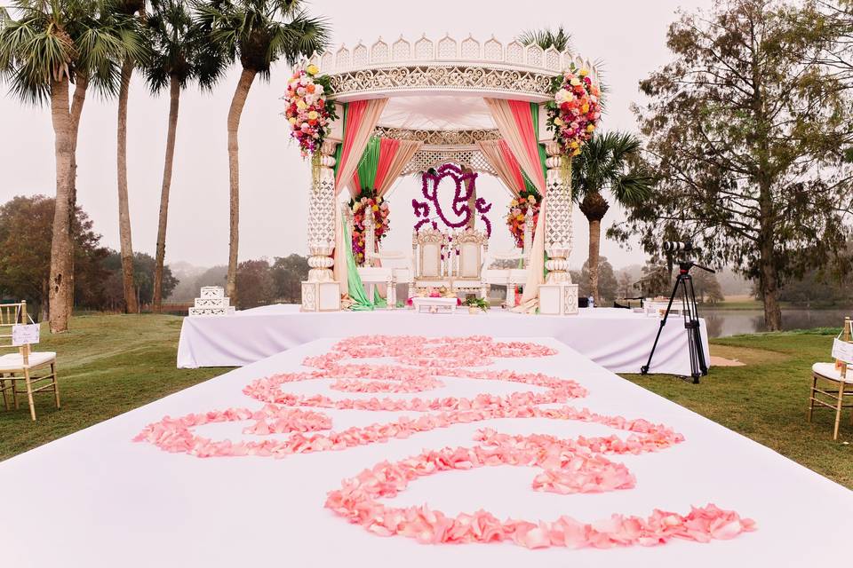 Petals on the aisle