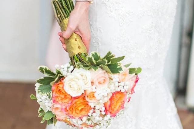 White and orange bridal bouquet