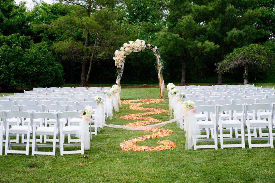 Floral aisle and arch decor