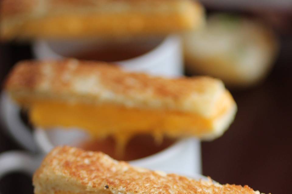 Tomato Bisque with Grilled Cheese Finger