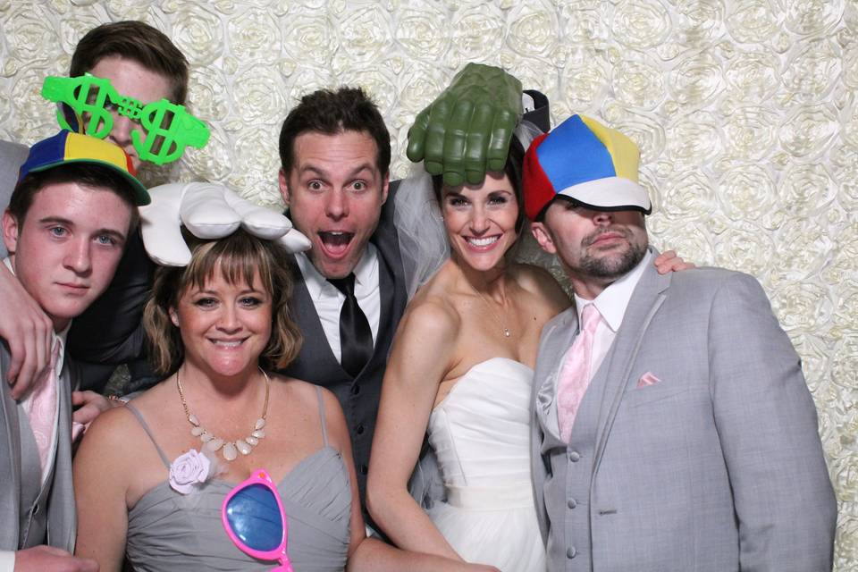 Apogee Events - DJ & Photo Booth