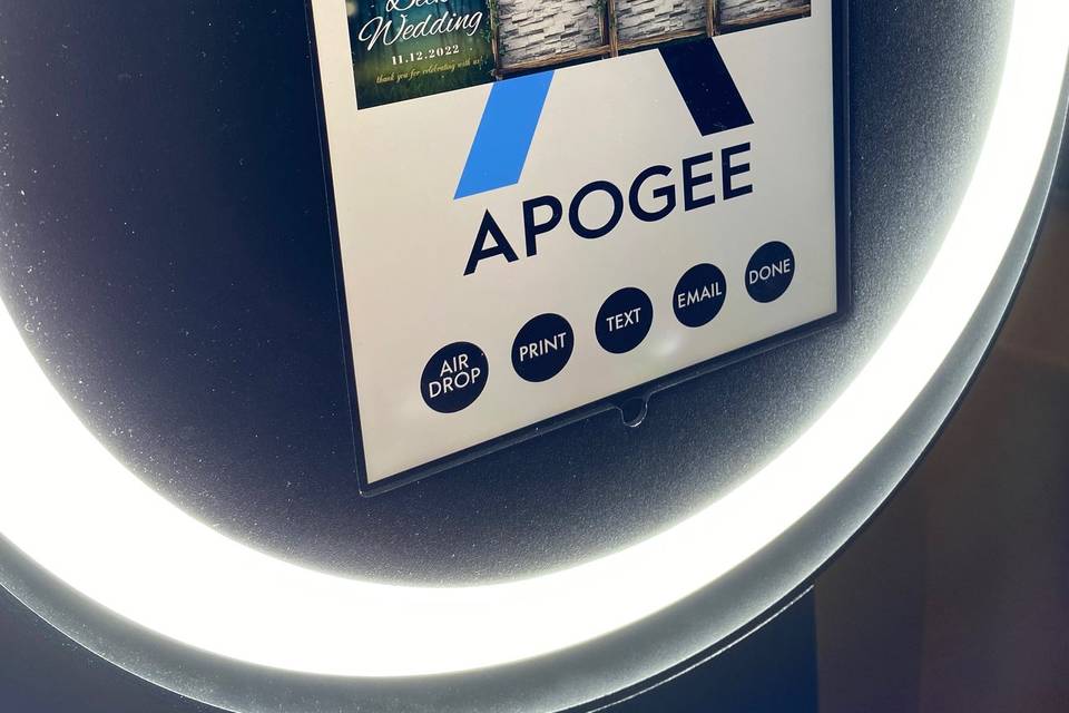 Apogee Events - DJ & Photo Booth