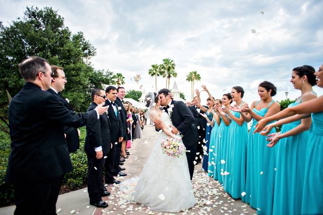 Lillian and Luiz exit