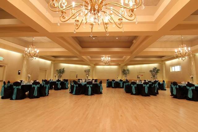 Black and blue reception decor
