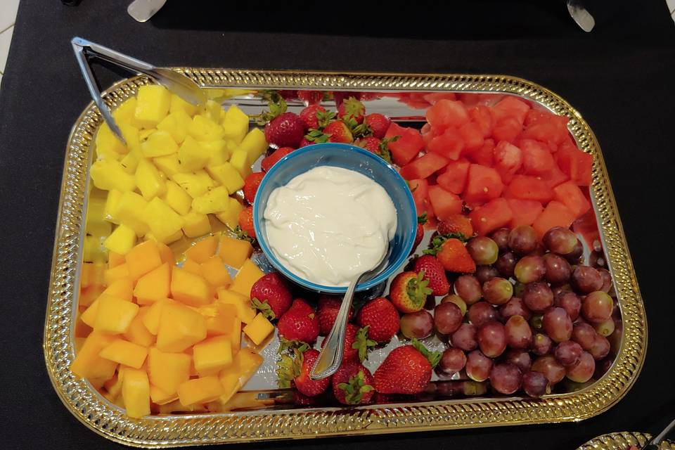 Fruir tray with dip