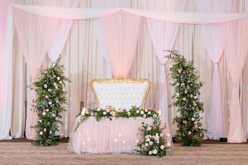 Linens and Flowers Design