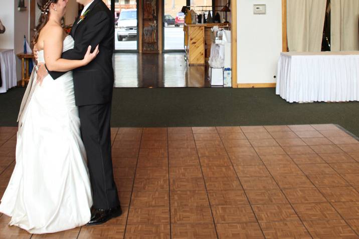 First Dance at Lodge on Echo Lake