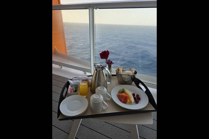 Celebrity Apex | Breakfast