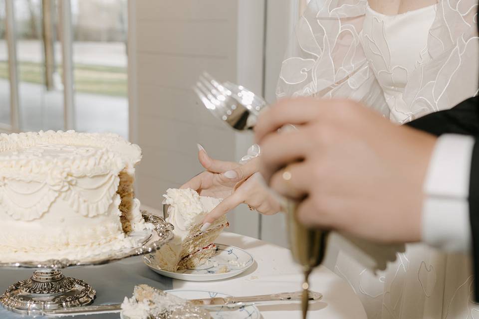 Wedding Cake Detail in Wichita
